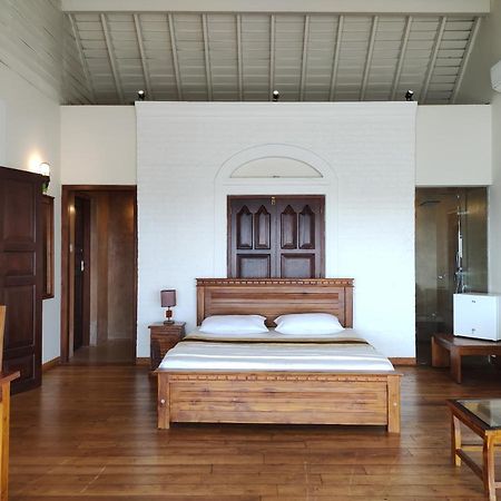 Hotel Leaf On Lagoon คาตุนายากา ภายนอก รูปภาพ