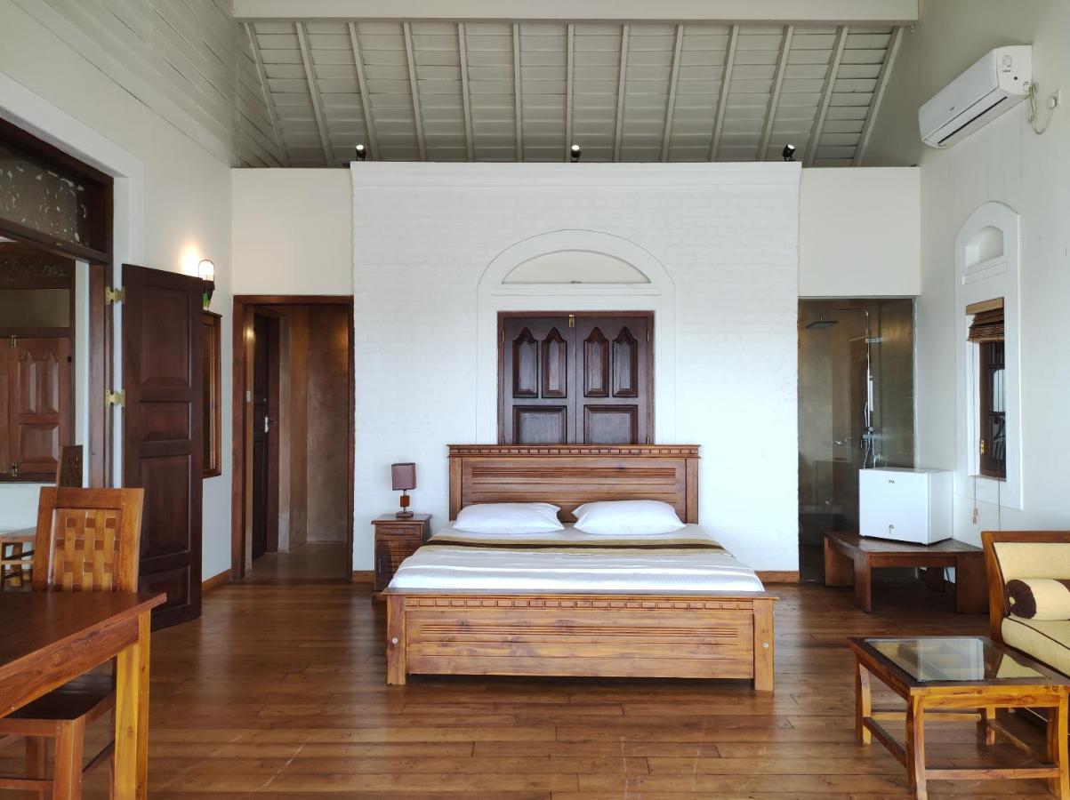 Hotel Leaf On Lagoon คาตุนายากา ภายนอก รูปภาพ